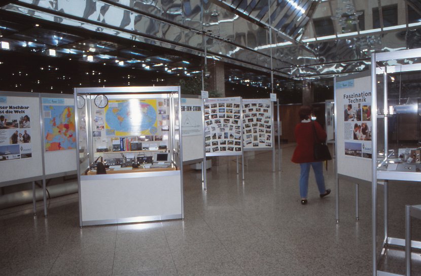 2001-05 Ausstellung Sparkasse HEB (5)